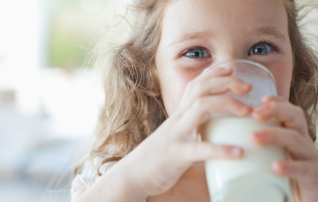 Насколько безопасно магазинное молоко?